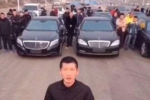 ʯ��ׯ���ڱ���¼�� ������ʱ��ߵ��Լ�