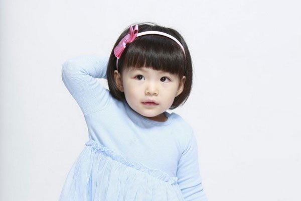 ��ʫ�䳰��Ҧ��Ů�� û�н�������һ��ѧУ��