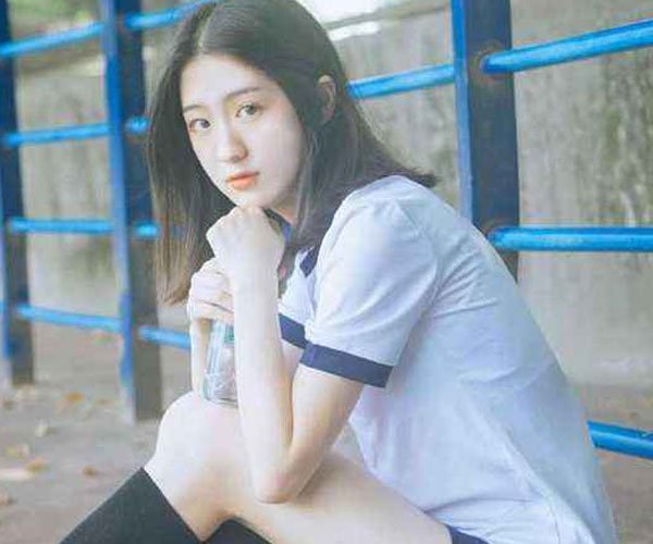 ��������Ů���ֲ�ͼƬ ̫ȱ����һ��ҪԶ��