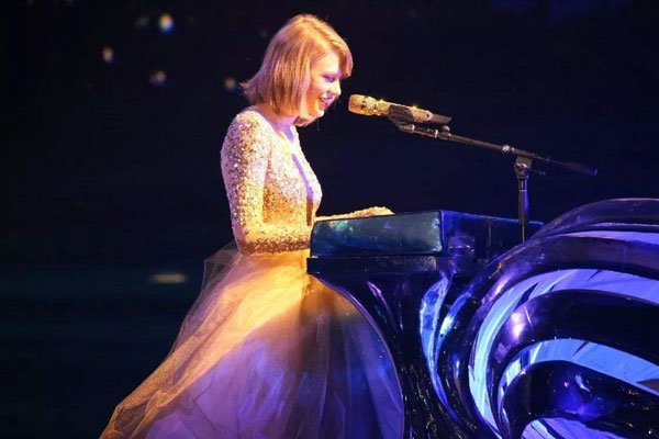 霉霉对中国的态度 看完扎堆喷话她果然望而止步