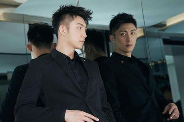 黄景瑜真的尺寸太惊人了 模特加上巴西柔术尺寸自然大了