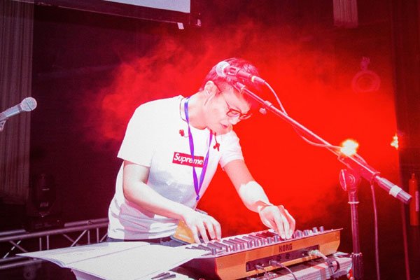 ���̵����ٰ����������� ��δ���ȴ����һ�׺ܻ�ĸ�