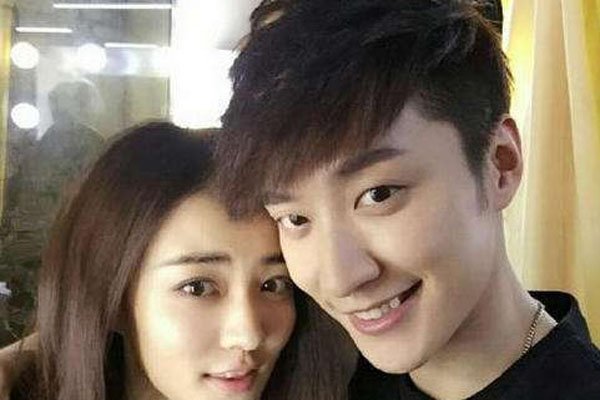 �����������ֵ���ͼƬ ������������˺۾����Բ�