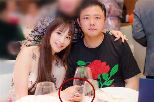 �����������ж���Ǯ ����Ȱ��������ž����뵱��̫̫