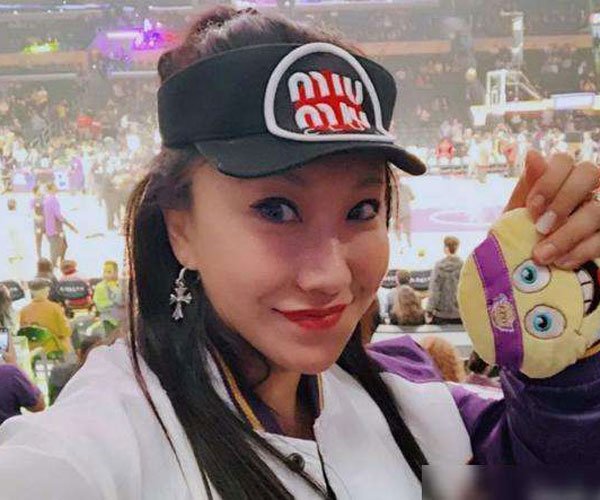 �������������ݵ���˭ ���۽�ɫ��С������Ŭ��