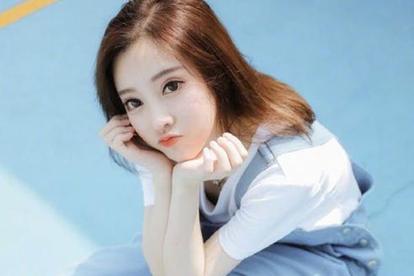 冯提莫同款声卡 LCKB S08可以试一试