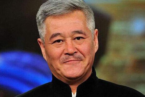 赵本山爱董卿的照片 真假与否还是要看证据说话