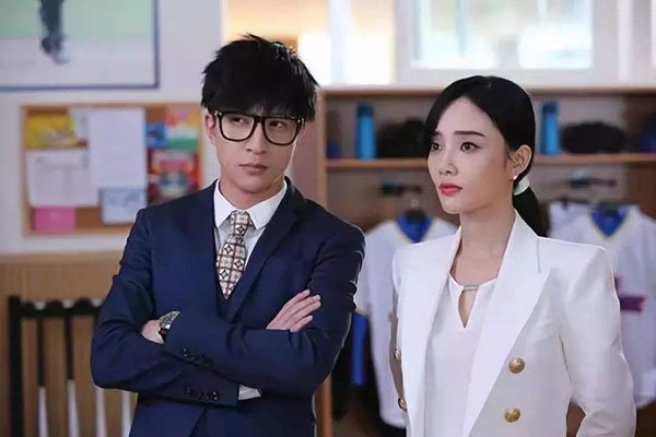 李小璐关注薛之谦 把曾经的种种提到了桌面上来