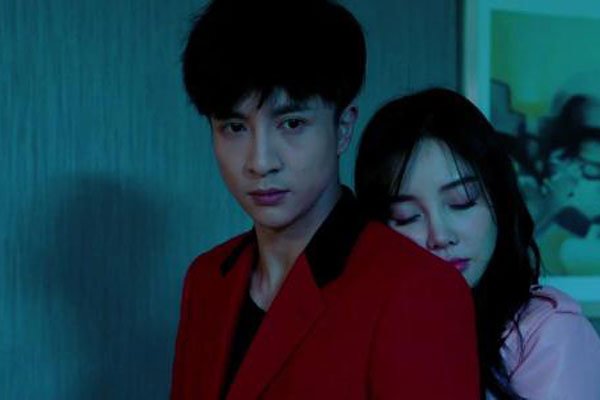 李小璐关注薛之谦 把曾经的种种提到了桌面上来