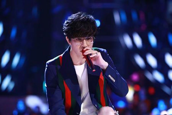 李小璐关注薛之谦 把曾经的种种提到了桌面上来