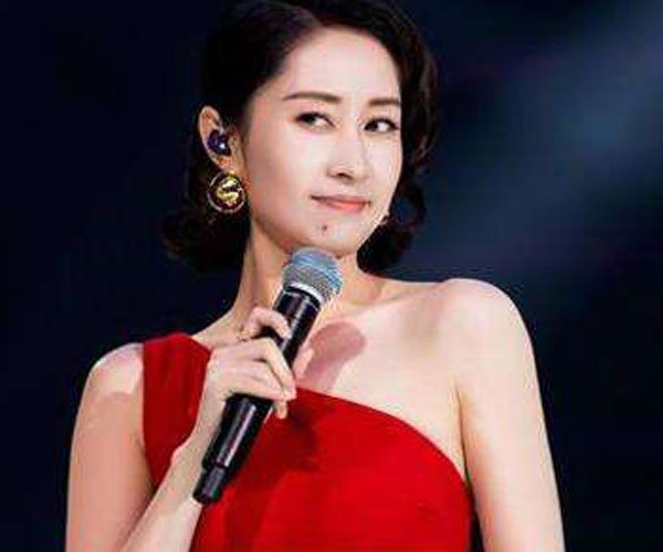 �����κ�ɫ�߸�Ь��ʲô��Ŀ ��������С�������������