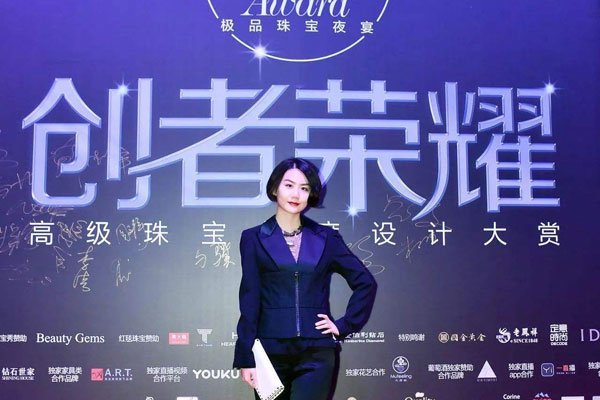 ����������������Ƭ �����޸���ǳС��С�Ķ�һ��