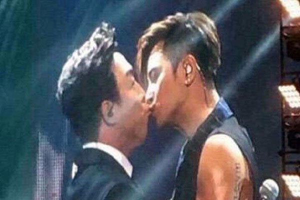 ܳ���ħ��־���¼� ˽������ô������ô������ƽ��