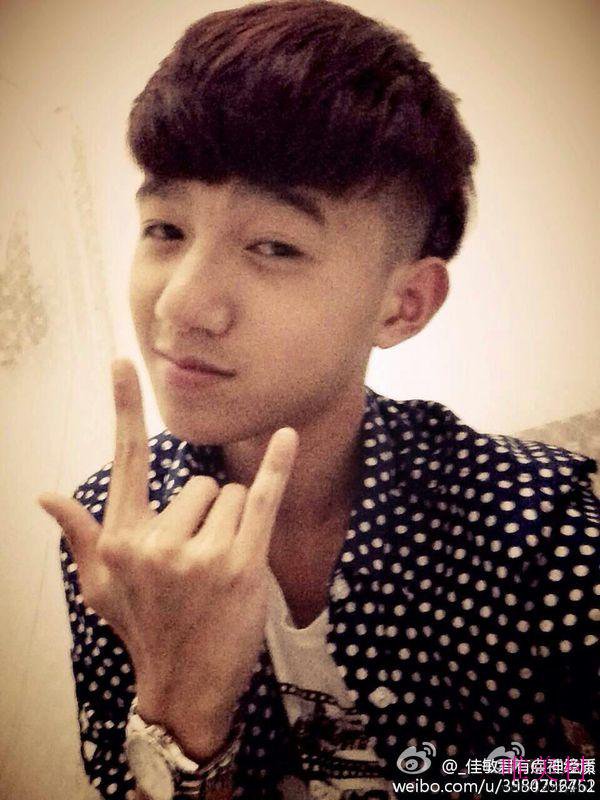 ���μƸ���Ů������������Ƭ �����ĸ�������΢��