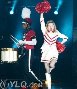 �����ݳ����¼� �������ݴ�߶�һĻ