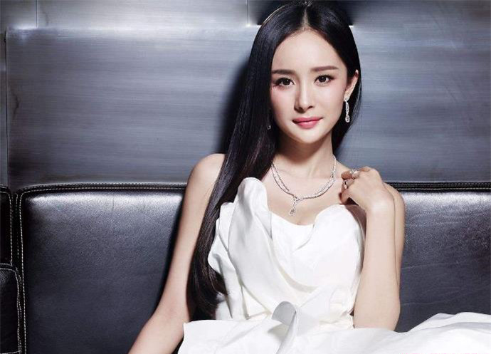 �������ж�� ��Ӱ��Ӿװ����������һ������