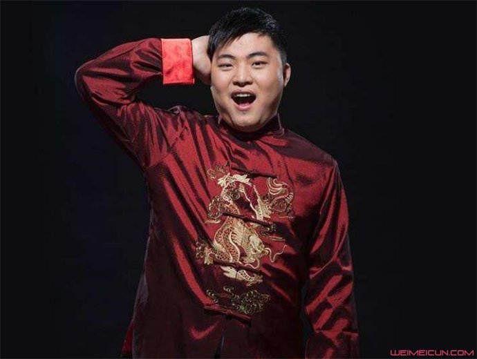 简自豪为什么叫乌兹 uzi简自豪年薪多少