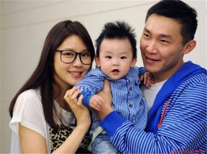 台湾艺人严立婷离婚 自曝被家暴的经历