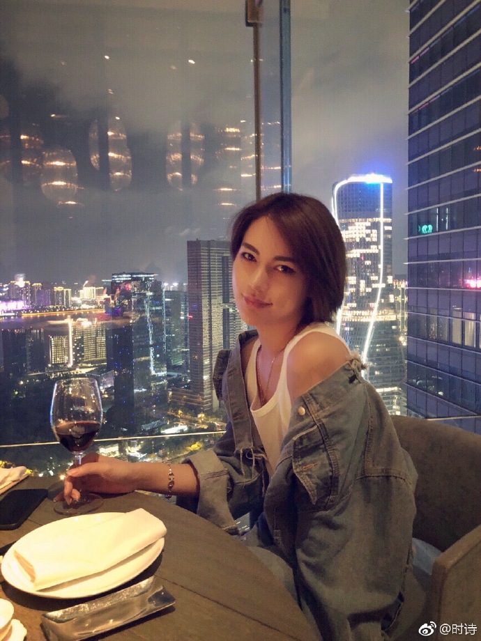 ʱʫ������Ů? ʱʫ����������������2013�������