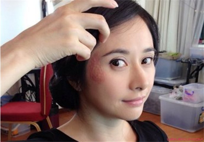 何美钿拍三级真的吗 一直都是拍摄古装剧的