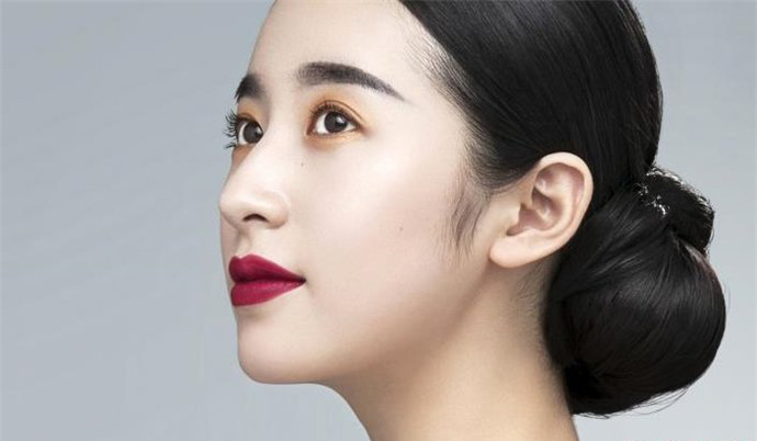 周雨彤高考成绩是多少 周雨彤个人资料