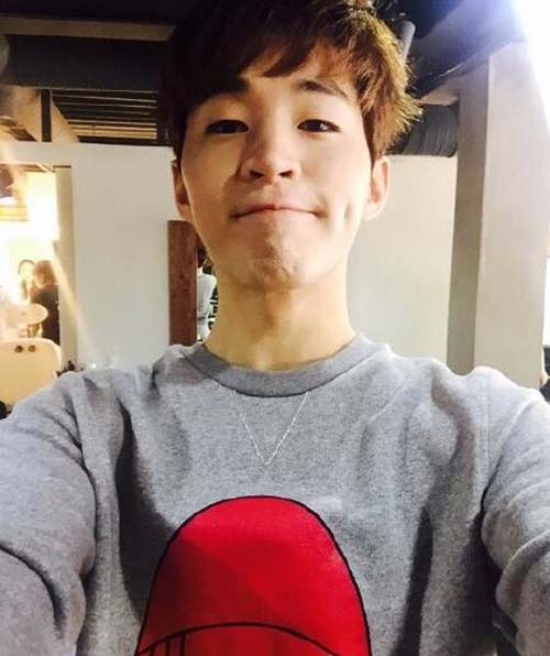 ���ܻ�Ů������˭ Henry���ܻ���Ů���ѵ�Ҫ��