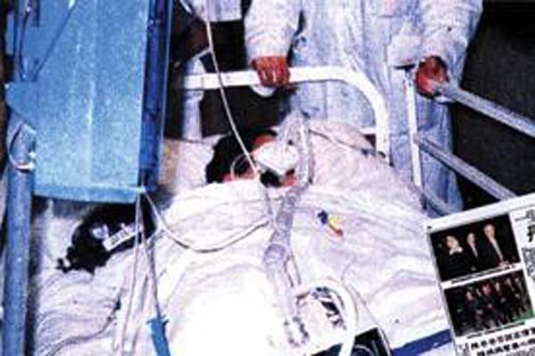 陈百强什么原因怎么走的 陈百强葬礼现场照片