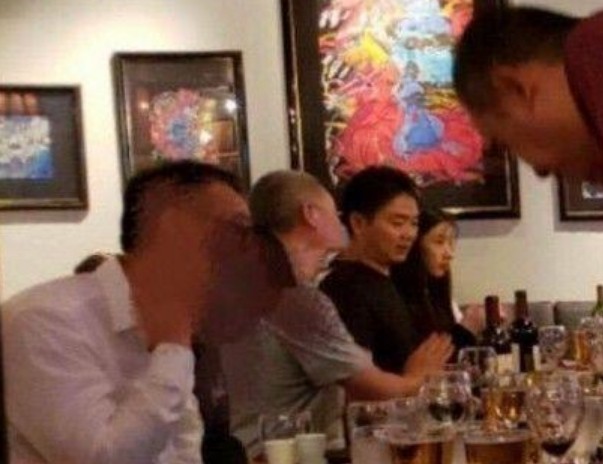 ��ǿ���¼�Ů������Ң��Ƭ ����Ң��״