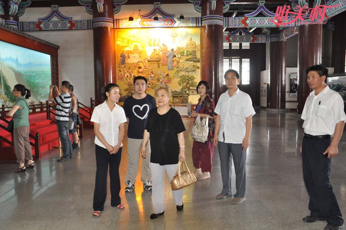 ����Ӣ�������������� ��һ���ɷ����з��ֶ�