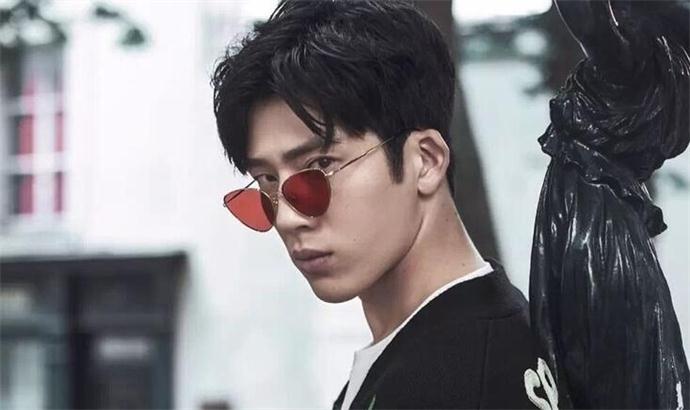 ����ȻŮ������˭ ��ʷ�ڶ���Ů��������λ