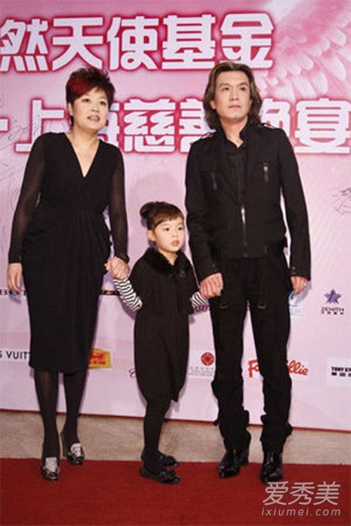 ���İְ���˭ �����Ժռ�ͥ�������