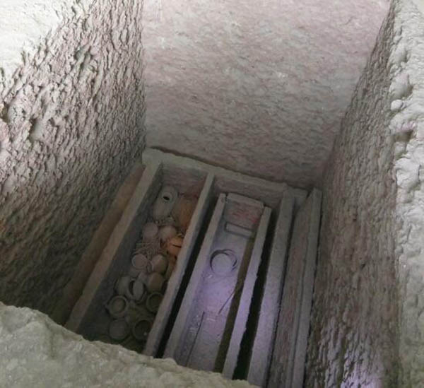 ��ˮ�������ǹ�Ĺ���ĸ���Ĺ Ĺ����������˭