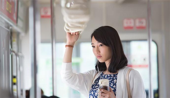 ��С����ʲô��Ӱ �ǵ�Ӱ�����Ӣ�ۡ����е�Ů����