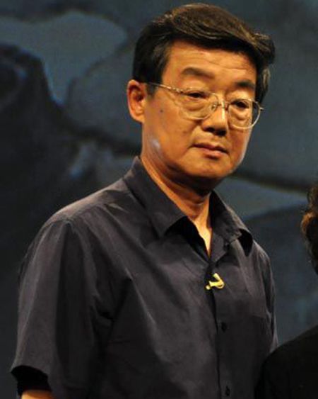 车晓彤的现任妻子何洁照片 车晓彤和车晓的关系