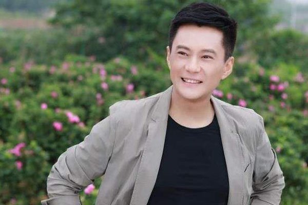 王斑老婆叫什么名字 老婆是曹颖经历六年爱情长跑