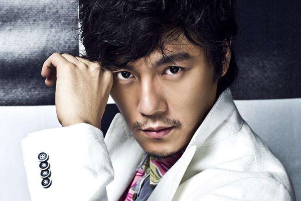 秦昊个人资料简历 是靠着伊能静走到了今天的吗