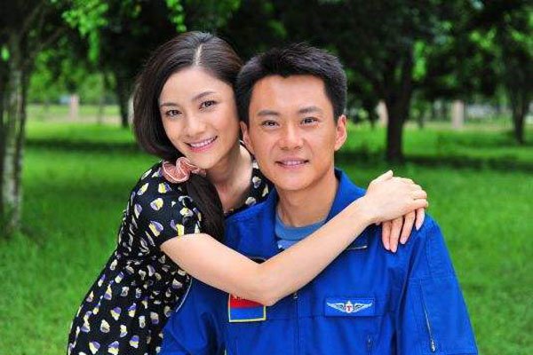 王斑老婆叫什么名字 老婆是曹颖经历六年爱情长跑