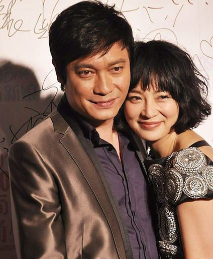 苏岩家庭背景显赫 军方背景财力足拥有私人飞机