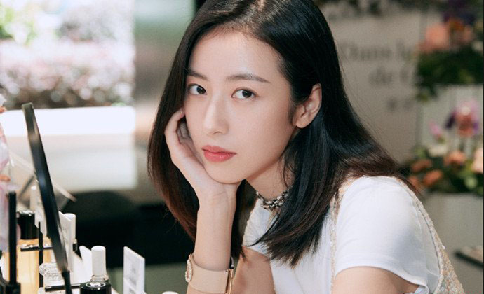 周雨彤个人资料 家境究竟如何呢