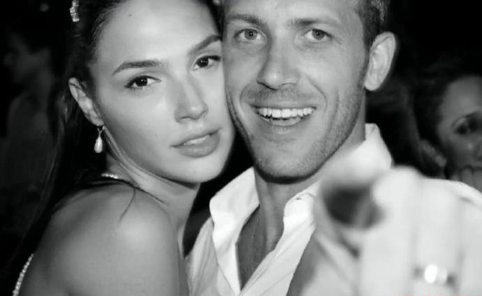 �Ƕ��Ӷ��Ϲ���˭ �Ƕ��Ӷ��Ϲ�Yaron Versano���ϱ���