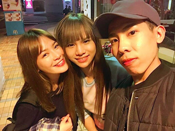 СA������������˭ α��СA����������Ůװʾ��