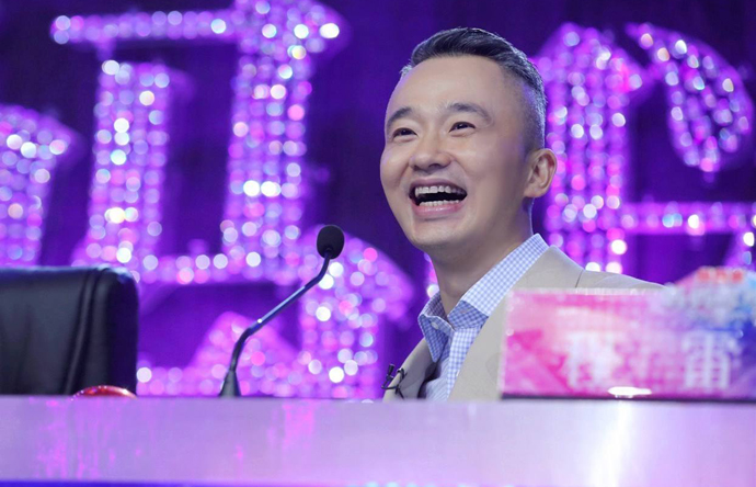 ���׳�ʲô���˵���ʲô�� Ϊʲô����ͷ�����ǰ�ɫ��