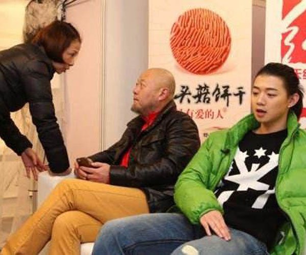 仲小萍现任丈夫姜华 和火风离婚后又和谁结婚了