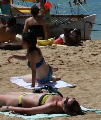 西欧天体运动图片欣赏 国外天体浴场经典图片