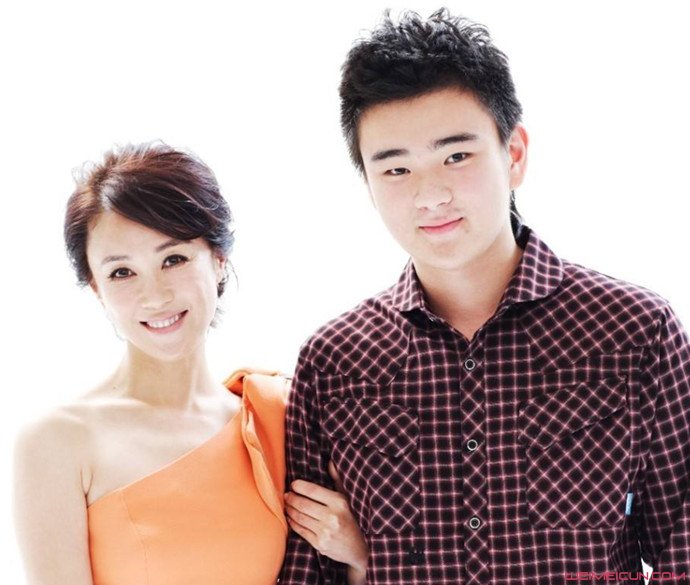 �����и������� ĸ�׸���ΰ�й����λ�ʷ