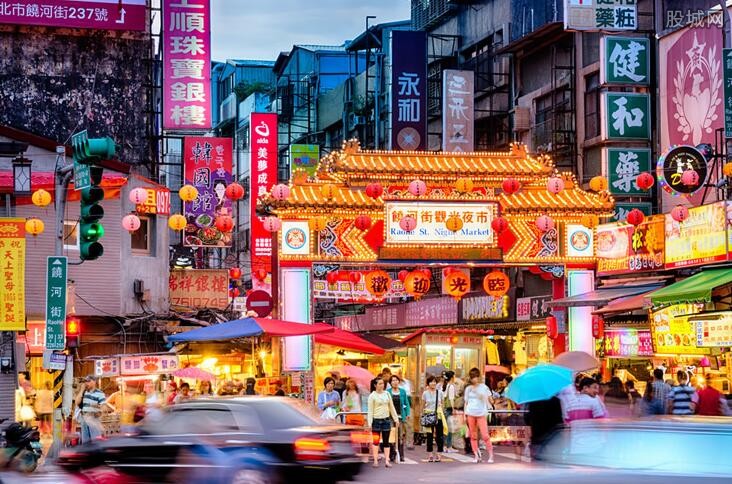 ̨������൱�ڴ�½�ĸ�ʡ GDP���й��ŵڼ�