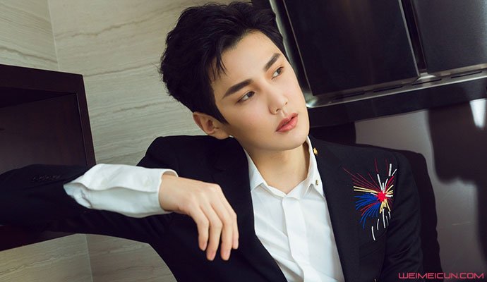 ��ϣ��������ͼƬ ���ֵֹ�����ǰ��Ա�̫����