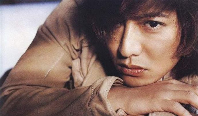 木村拓哉年轻帅照图片 在日本的人气怎么样呢