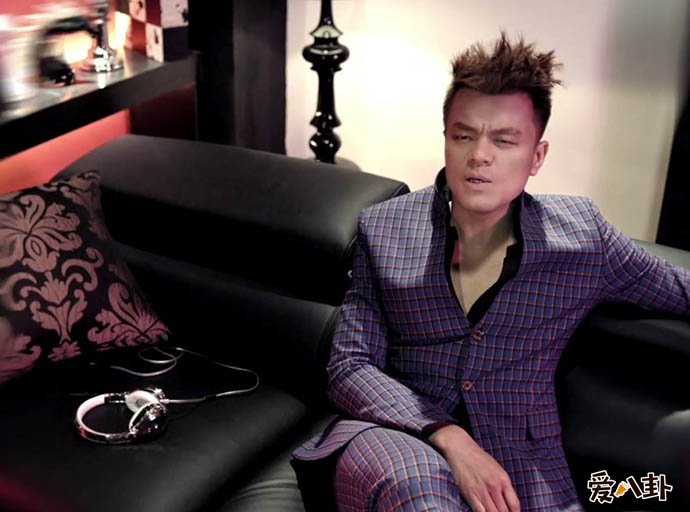 ����Ӣ������������� ��������ô����һ��Ů��