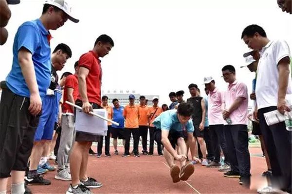 Ů��������Զ�����¼�Ƕ��� һֱ�����浽����һֱû������